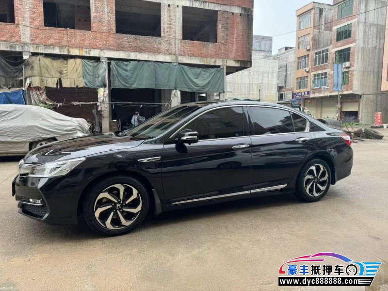 16年本田雅阁轿车抵押车出售