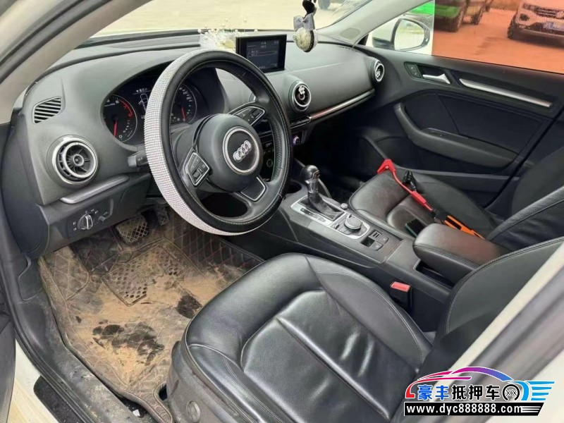 14年奥迪A3轿车抵押车出售