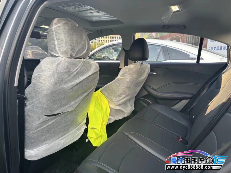 24年荣威i5轿车抵押车出售