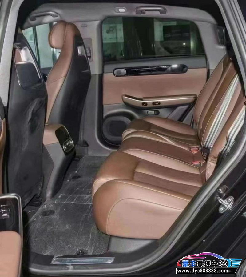 24年零跑c01轿车抵押车出售