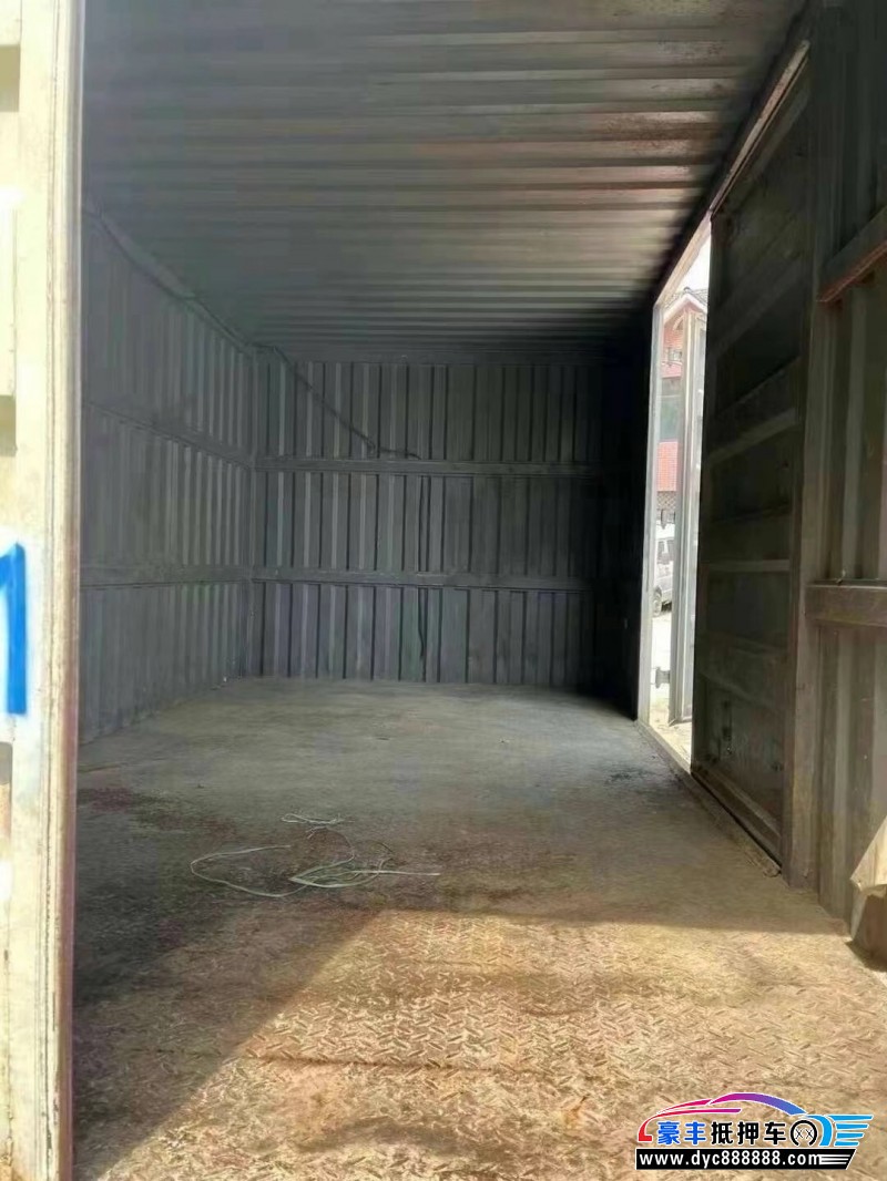 21年重汽豪沃轿车抵押车出售