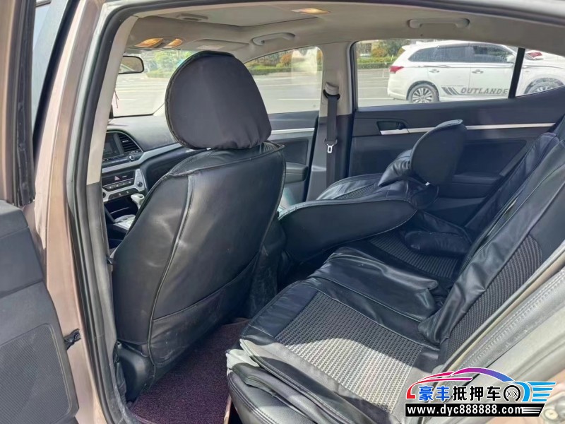 16年现代领动轿车抵押车出售