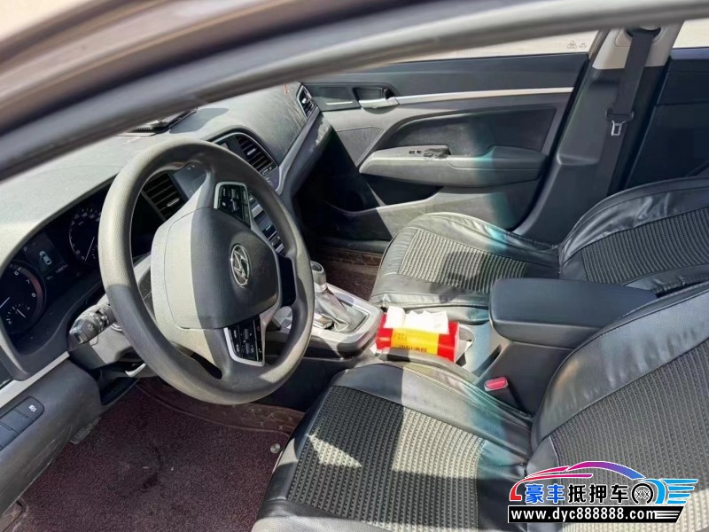 16年现代领动轿车抵押车出售