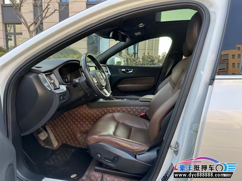 21年沃尔沃XC60轿车抵押车出售