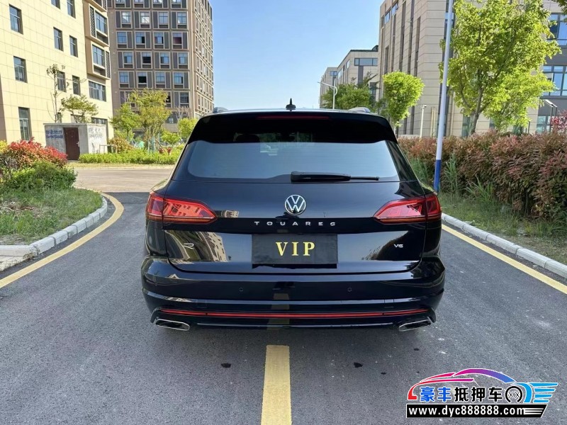 20年大众途锐轿车抵押车出售