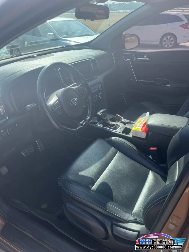 16年起亚KX5轿车抵押车出售