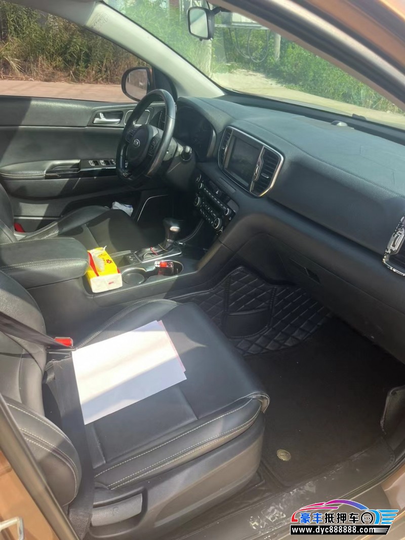 16年起亚KX5轿车抵押车出售