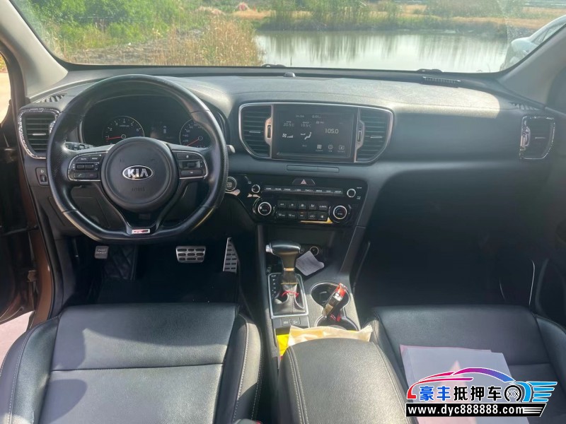 16年起亚KX5轿车抵押车出售