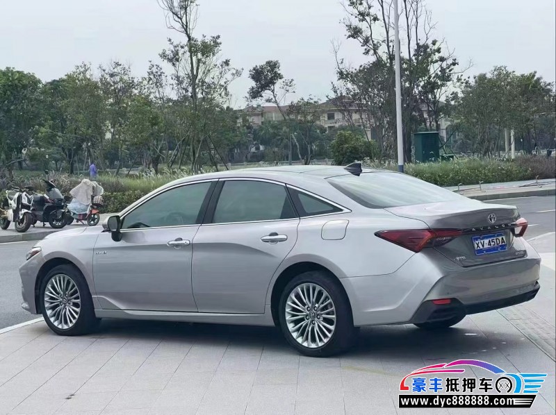 22年丰田亚洲龙轿车抵押车出售