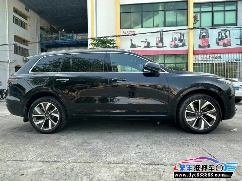 22年理想ONE轿车抵押车出售