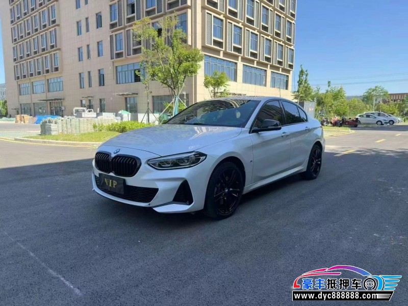 22年宝马1系轿车抵押车出售