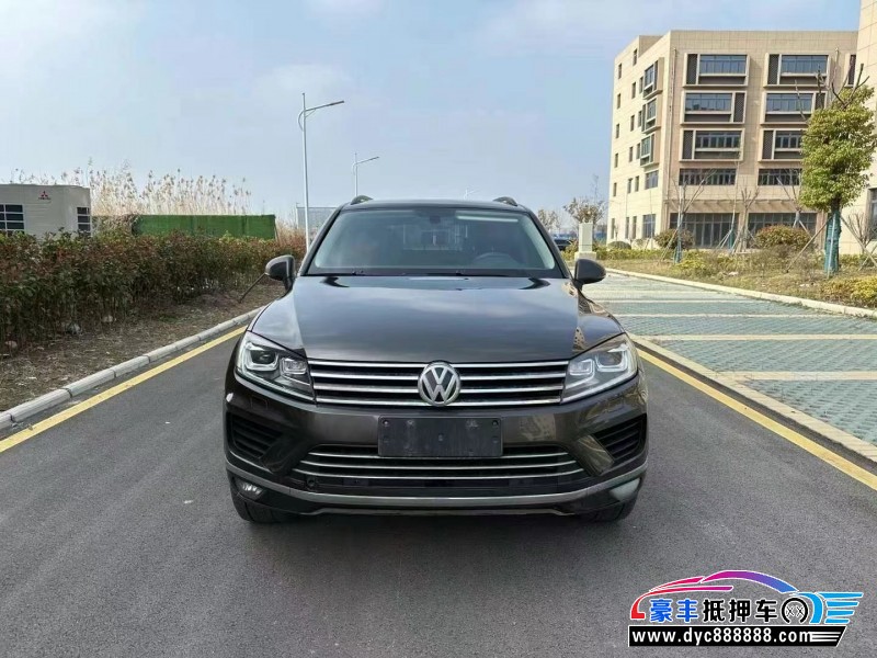 17年大众途锐SUV抵押车出售