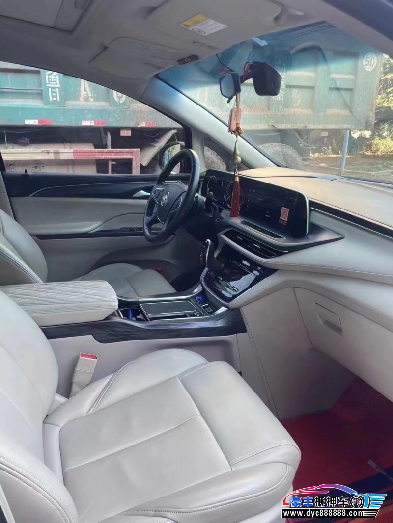 22年别克GL8轿车抵押车出售