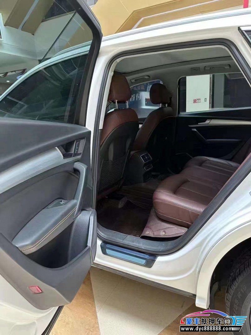 19年奥迪Q5SUV抵押车出售