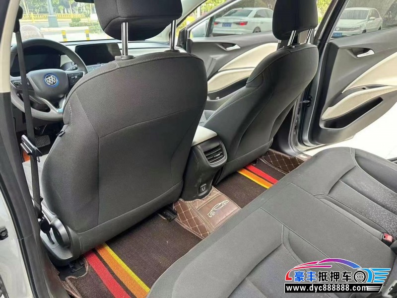 23年别克微蓝轿车抵押车出售