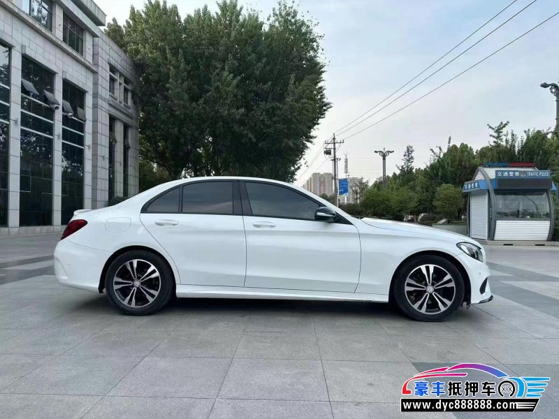 17年奔驰C轿车抵押车出售
