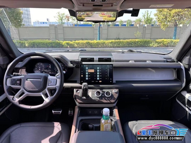 22年路虎卫士轿车抵押车出售