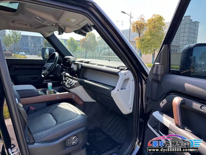 22年路虎卫士轿车抵押车出售