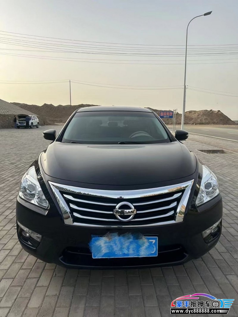 15年日产天籁轿车抵押车出售