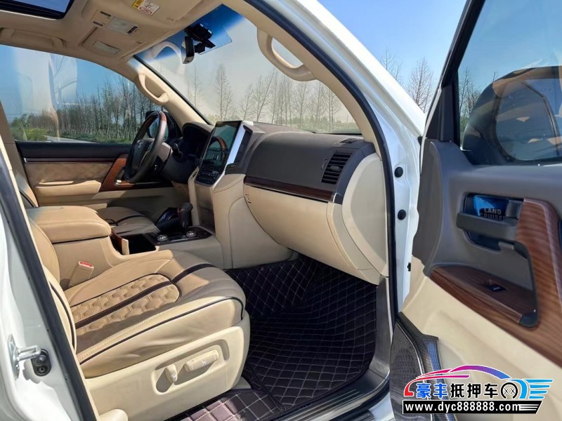 18年丰田兰德酷路泽（陆巡）轿车抵押车出售