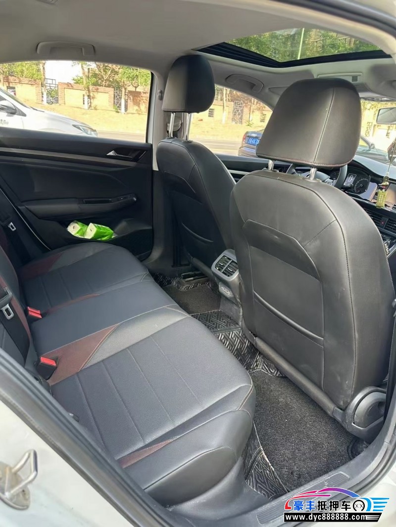 20年大众宝来轿车抵押车出售