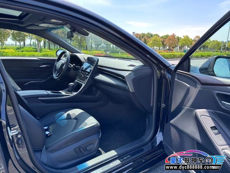 22年丰田亚洲龙轿车抵押车出售