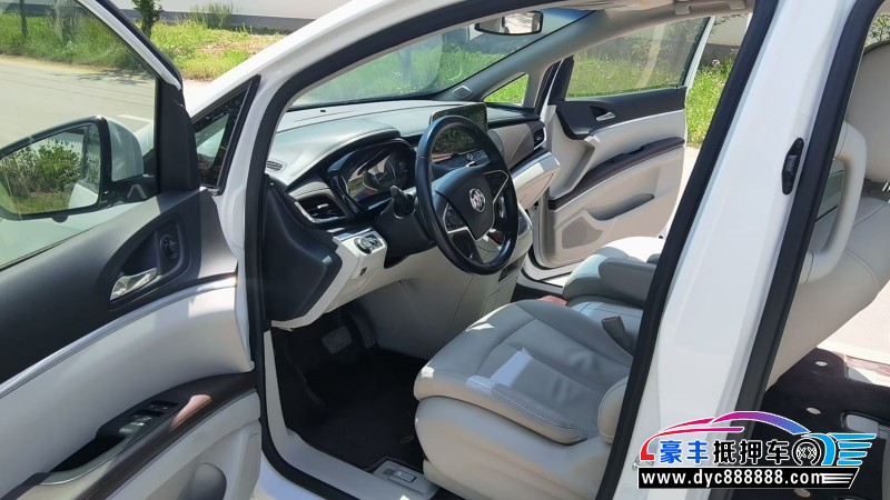 20年别克GL8轿车抵押车出售