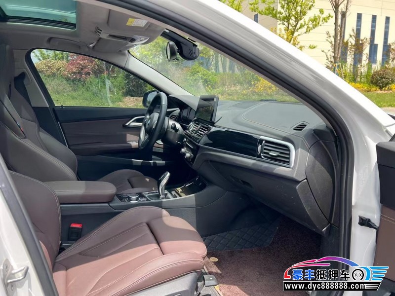 23年宝马1系轿车抵押车出售