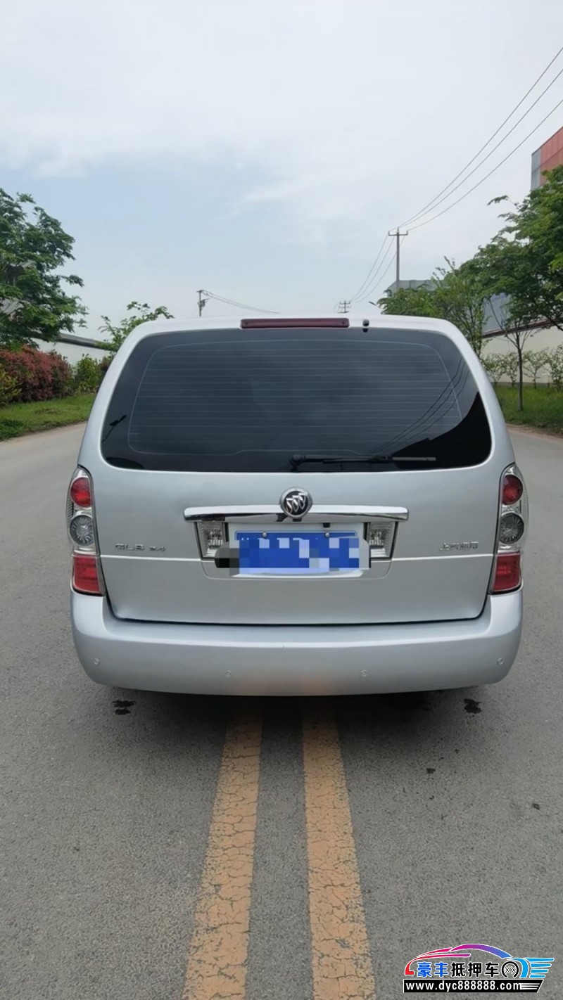 17年别克GL8轿车抵押车出售