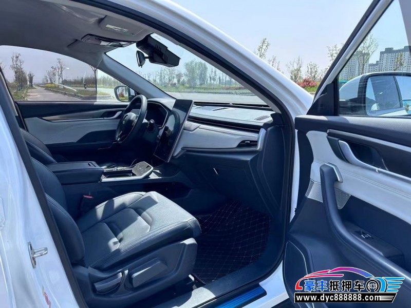 21年威马汽车ex5轿车抵押车出售