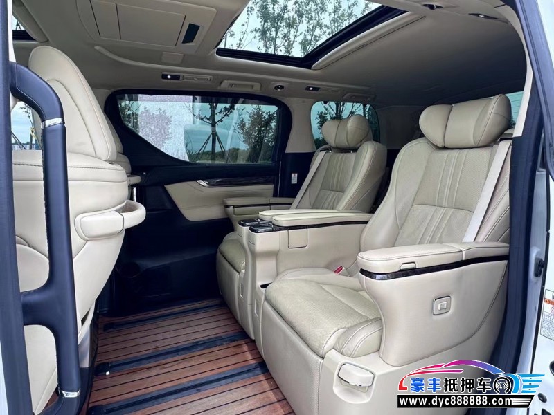 20年丰田威尔法轿车抵押车出售