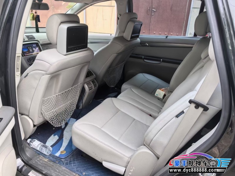 13年奔驰R轿车抵押车出售