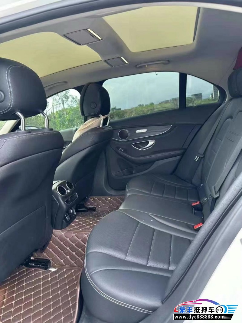 20年奔驰C轿车抵押车出售