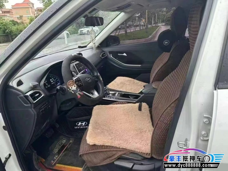 20年现代ix25轿车抵押车出售