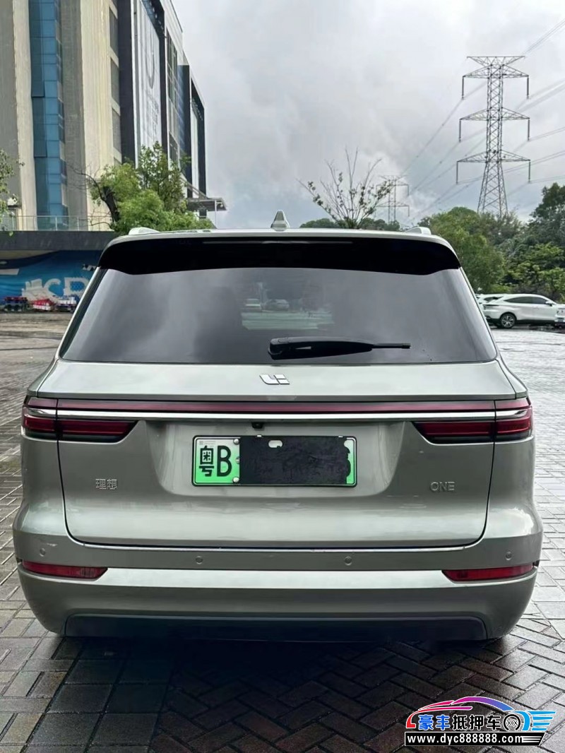 22年理想ONE轿车抵押车出售