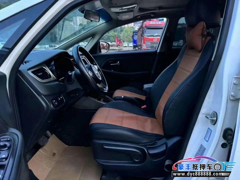 14年起亚佳乐SUV抵押车出售