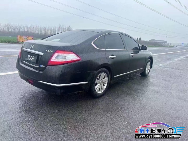 12年日产天籁轿车抵押车出售