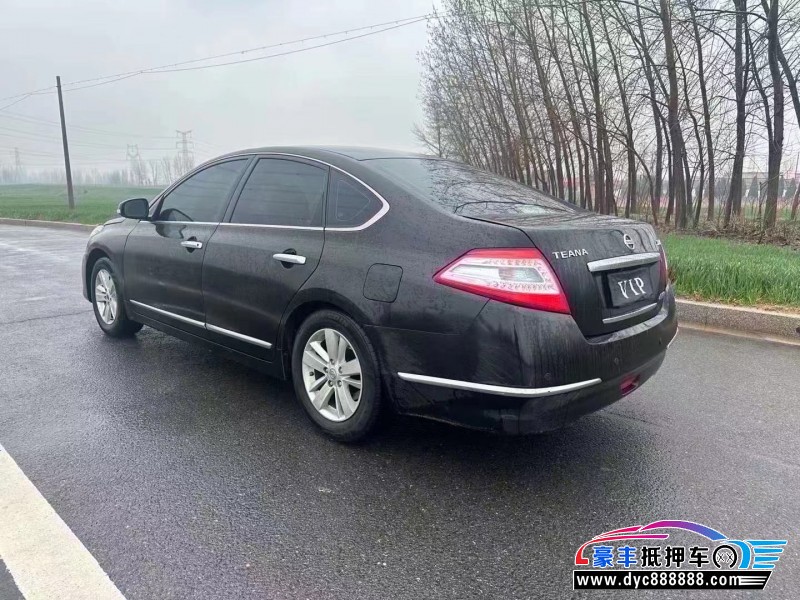 12年日产天籁轿车抵押车出售