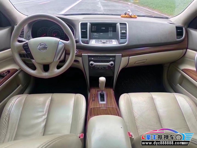 12年日产天籁轿车抵押车出售