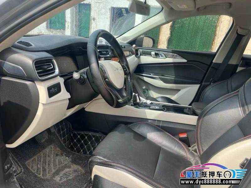 19年领克02SUV抵押车出售