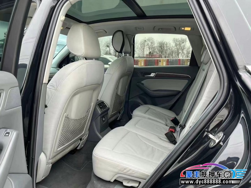 13年奥迪Q7轿车抵押车出售