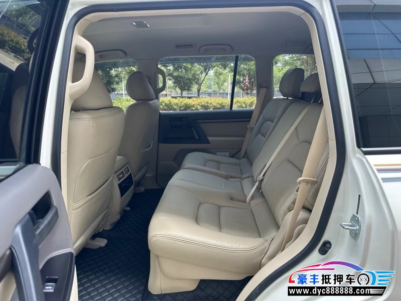 20年丰田兰德酷路泽（陆巡）轿车抵押车出售