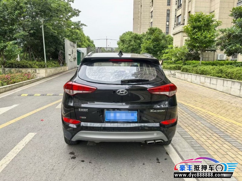 18年现代途胜轿车抵押车出售