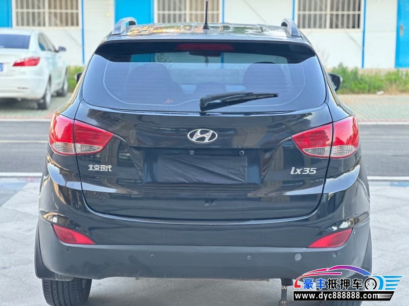 12年现代ix35轿车抵押车出售