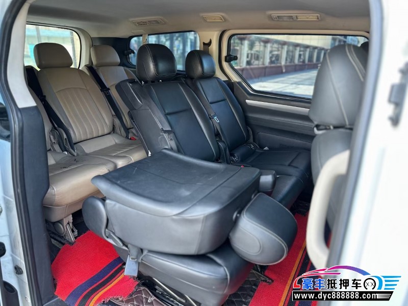 18年上汽大通G10轿车抵押车出售