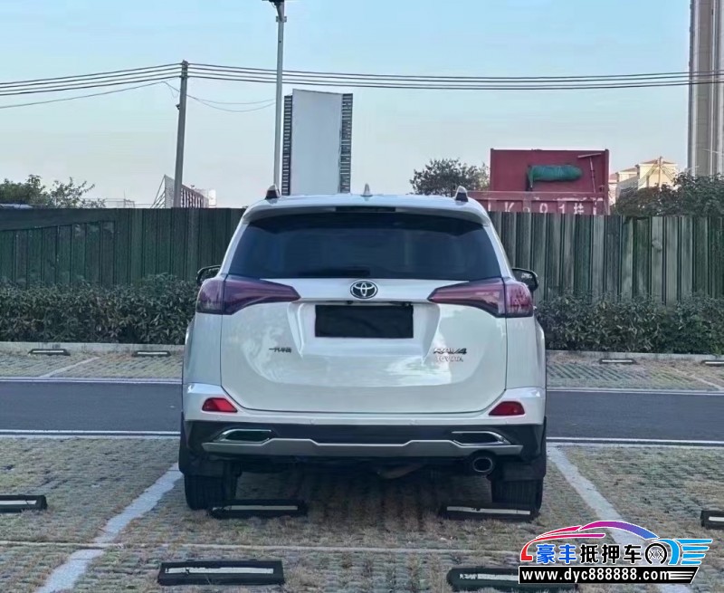 18年丰田RAV4荣放轿车抵押车出售