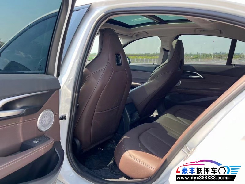 23年宝马1系轿车抵押车出售