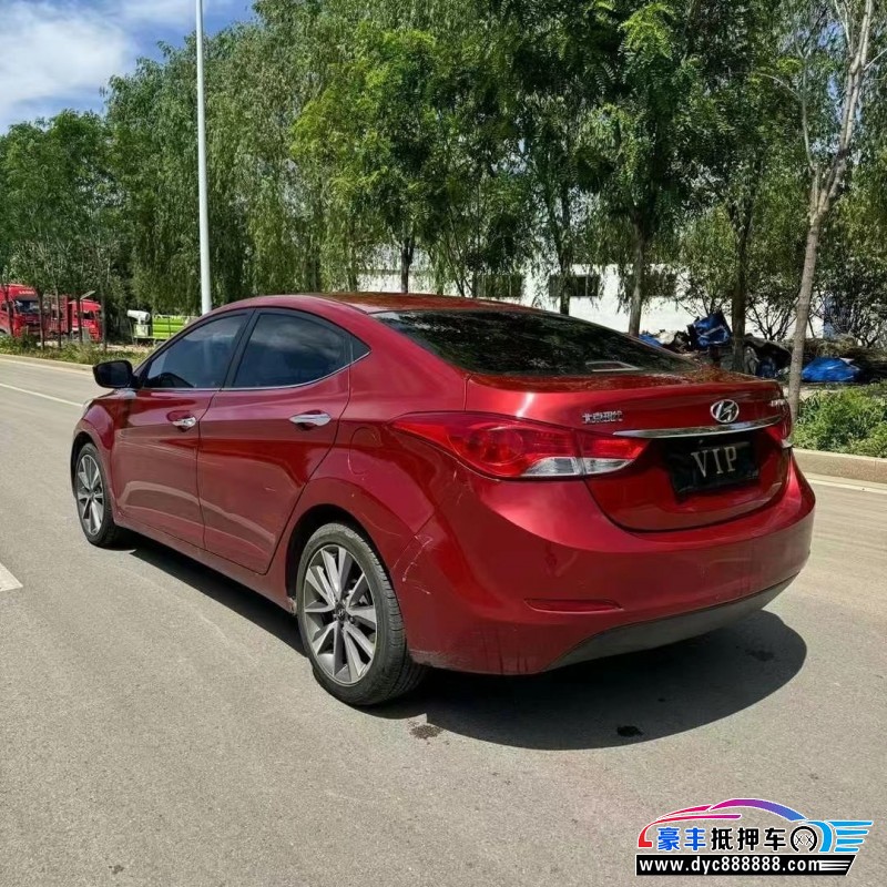 16年现代朗动轿车抵押车出售