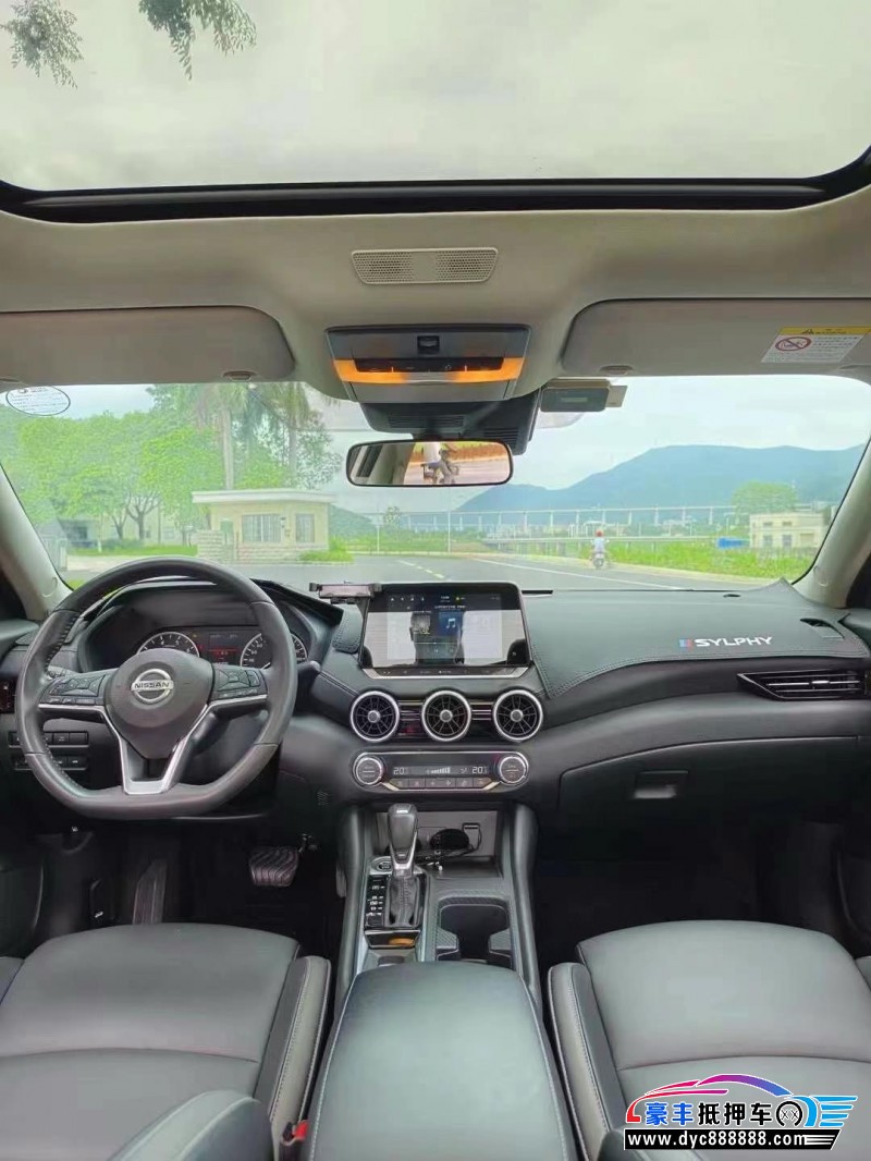 22年日产轩逸轿车抵押车出售