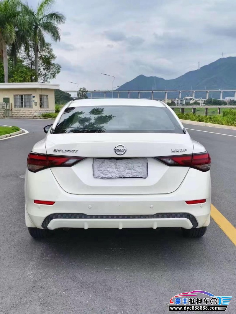 22年日产轩逸轿车抵押车出售